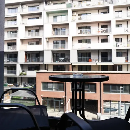 Bcb Aparts Parkside Апартаменти