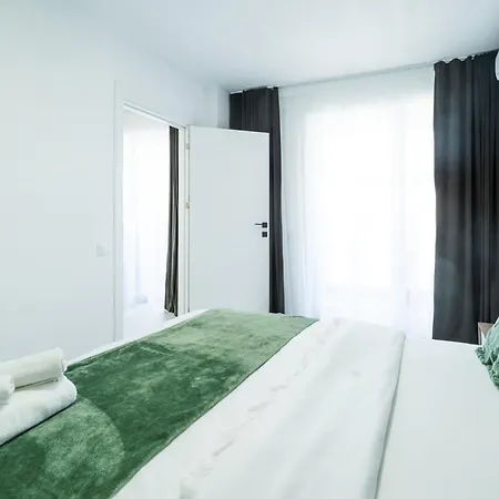 Bcb Aparts Parkside *